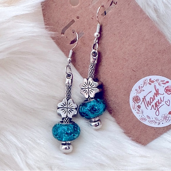 NEW:SOUL_Embellish’s Handcrafted Lucky 4-Leaf🍀Dangle Earrings St.Patrick’s Day - Picture 2 of 14